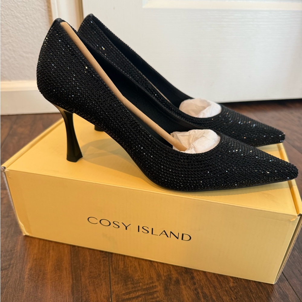 BNIB Cosy Island EternalPace Diamond Pointed Toe Heeled Pumps